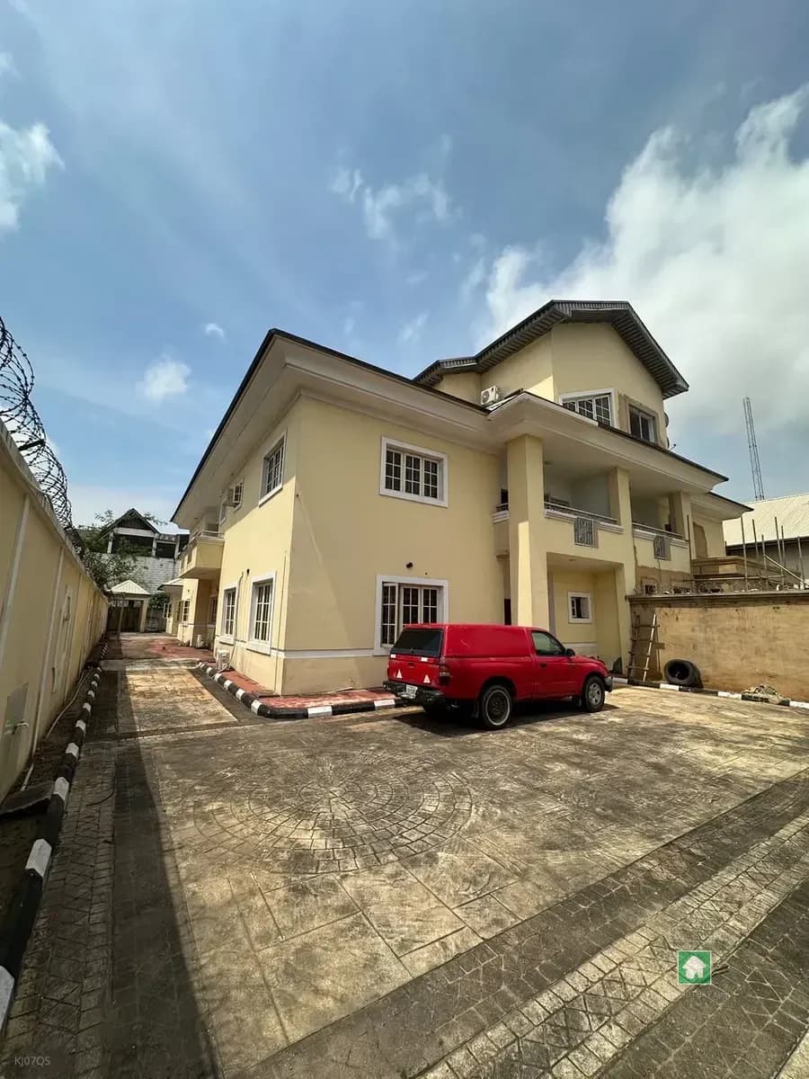 Detached House in Parkview, Ikoyi