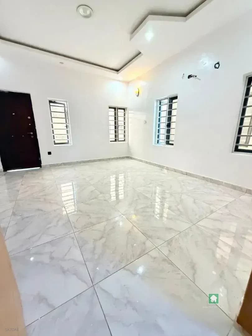 1 Bedroom Flat Apartment for Rent on Orchid Road
