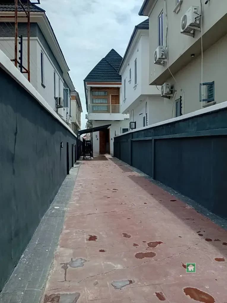 5-Bedroom Detached Duplex for Rent in Lekki