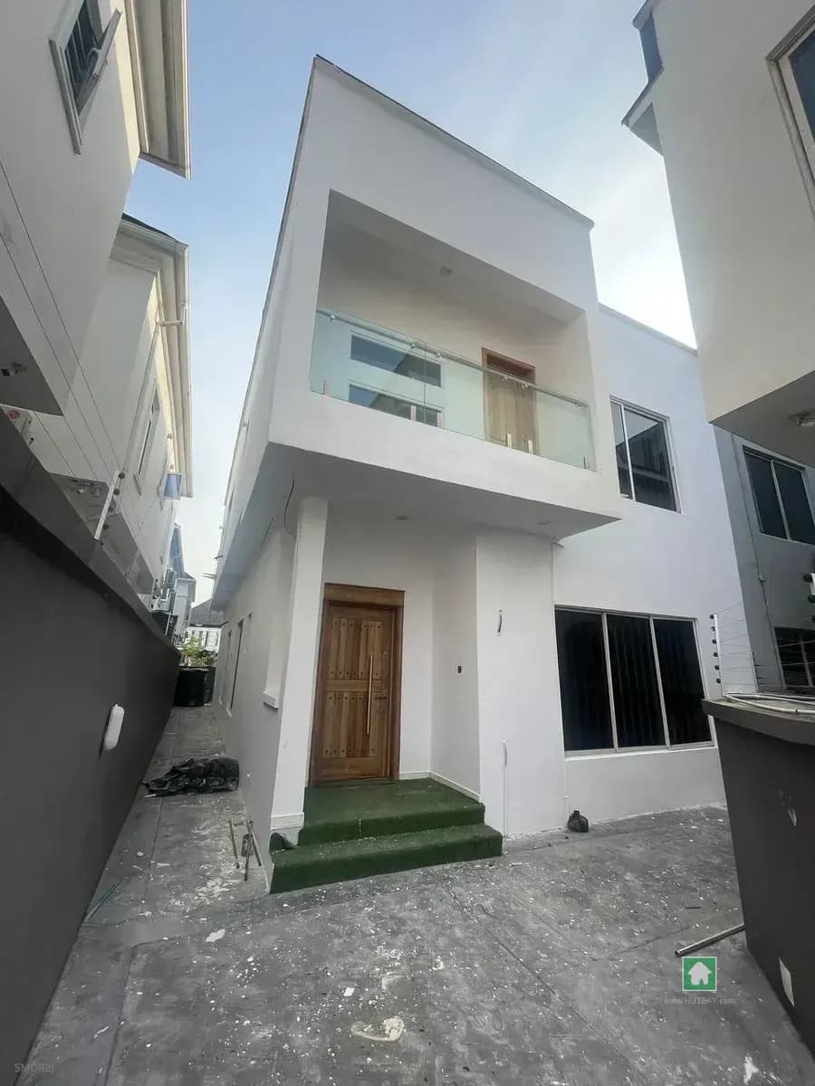 4 Bedroom Terrace For Rent in Oral Estate, Lekki, Lagos