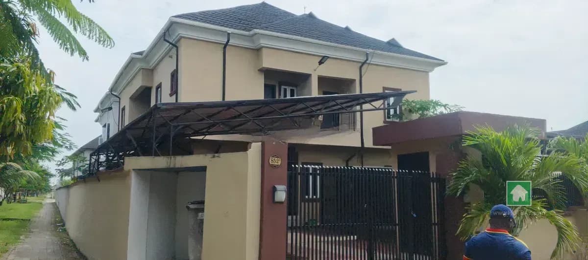 5 Bedroom Detached Duplex in Awoyaya, Lekki Ibeju
