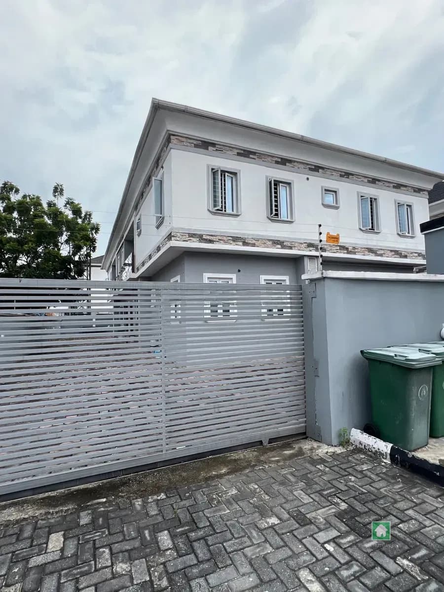 3 Bedroom Flat for Rent in Lekki Phase 1