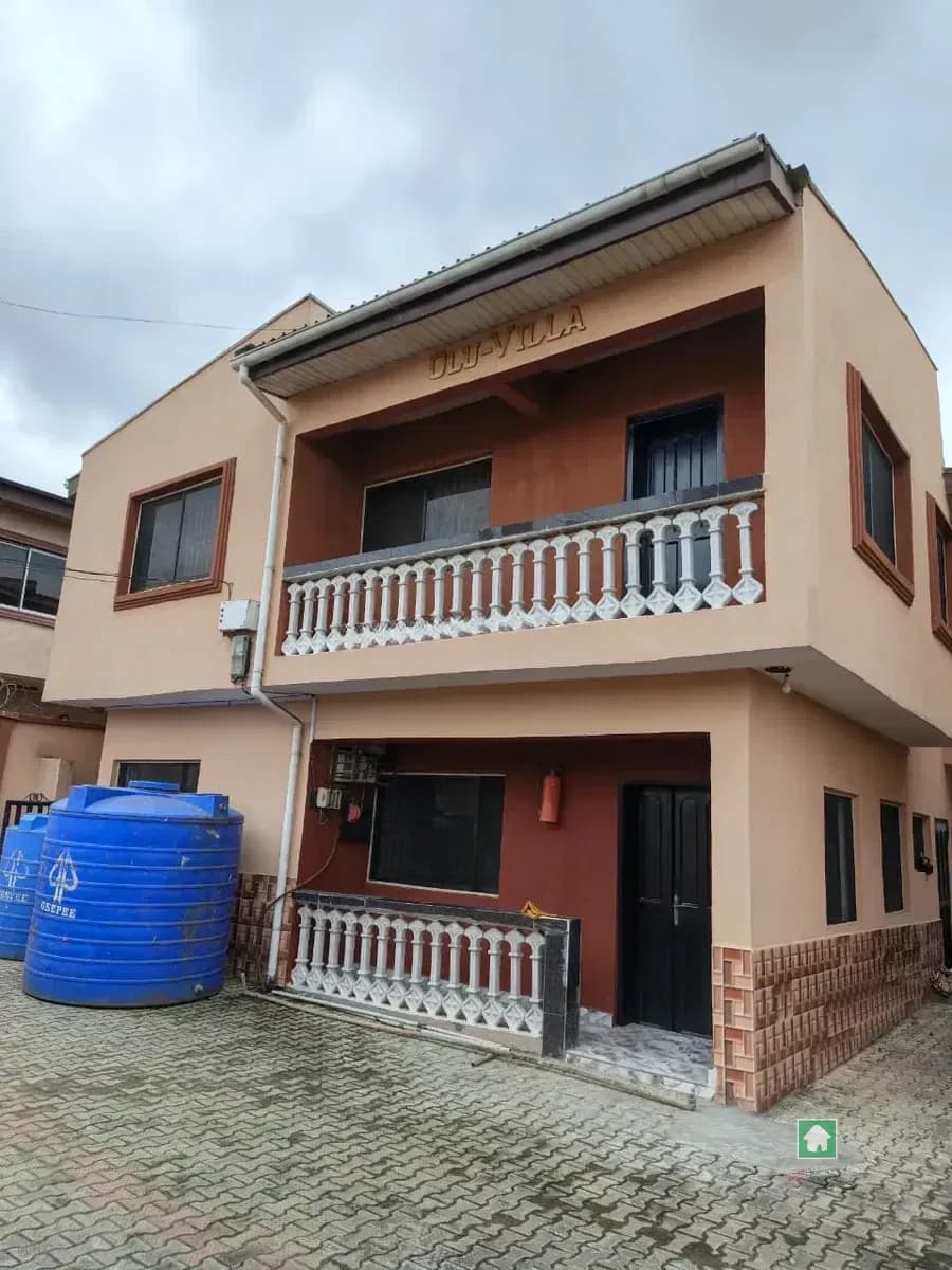 6 Bedroom Flat for Sale in Gra Phase 1, Magodo, Lagos