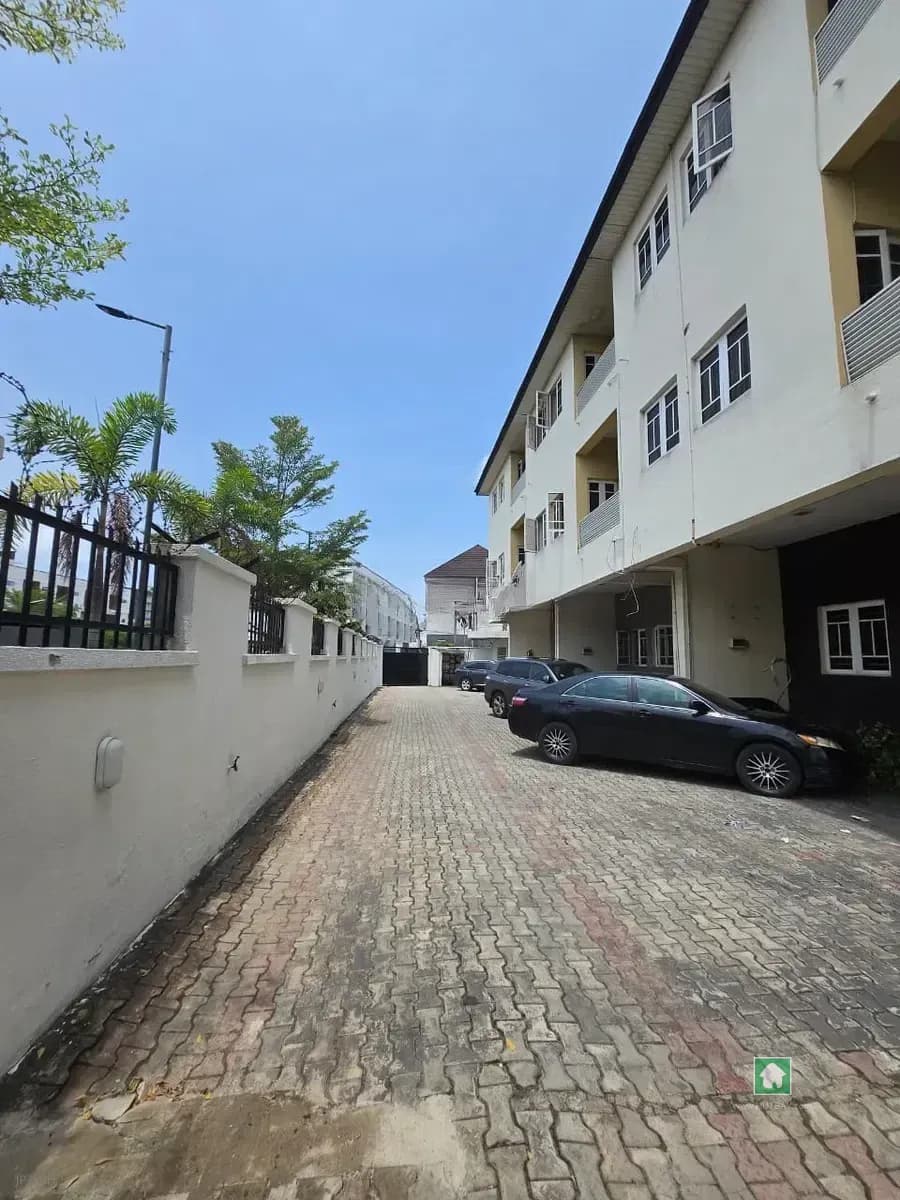 3 Bedroom Terrace for Rent in Ikate, Lekki