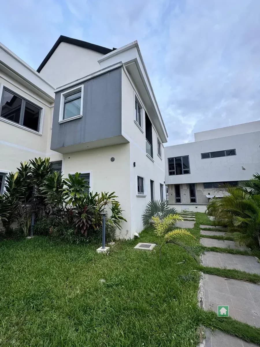 Ikate, Lekki Detached 4 Bed, 4 Bath, 5 Toilet Duplex + Boys' Quarters
