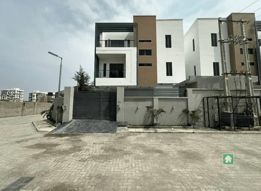 5-Bedroom Detached House for Sale in Freedom Way, Lekki
