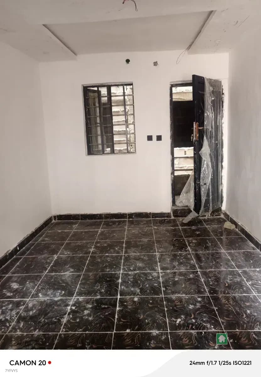 Mini Flat for Rent in Adekunle, Yaba